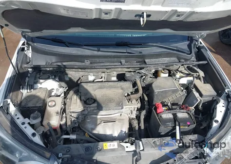 2017 Toyota Rav4 Le z USA, uszkodzony, nr VIN JTMZFREV3HJ123800